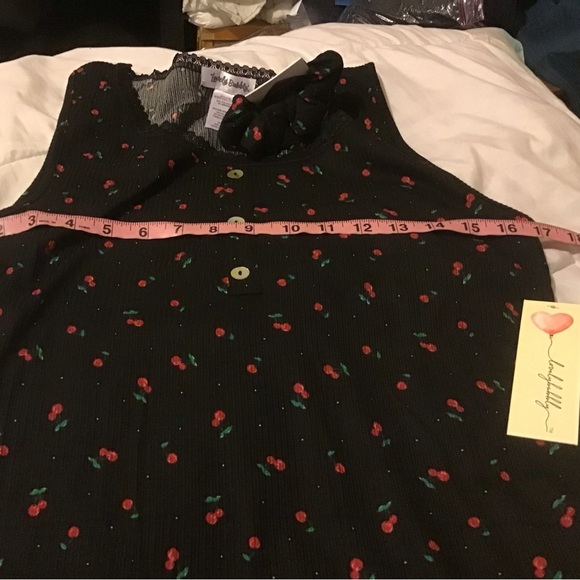 Lovely Bubbly 2X plus size black cherry tank top with scrunchie NWT - Picture 5 of 9